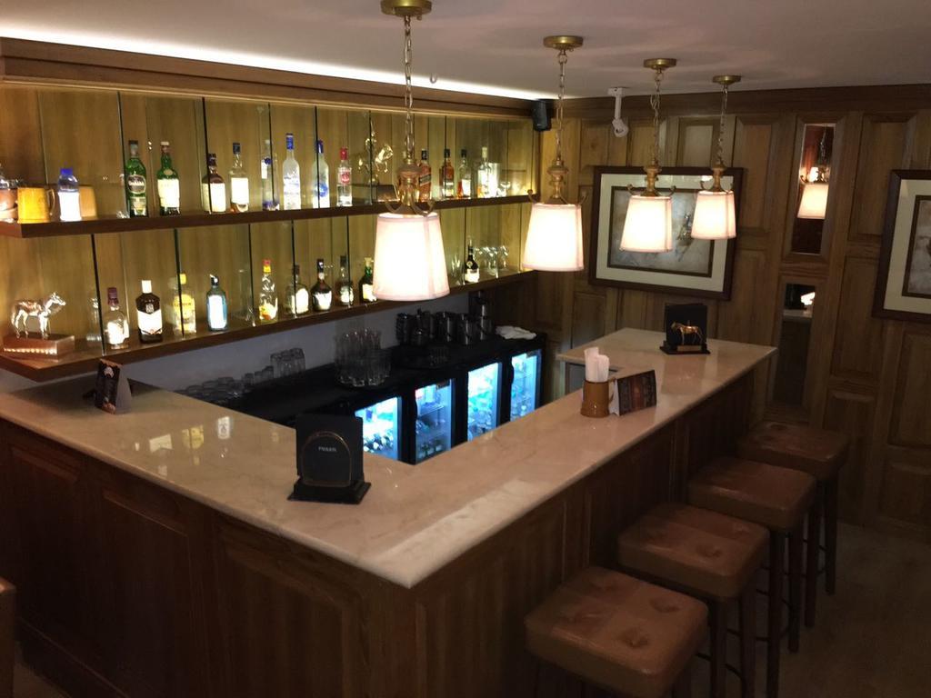 דהראדון Hotel President מראה חיצוני תמונה